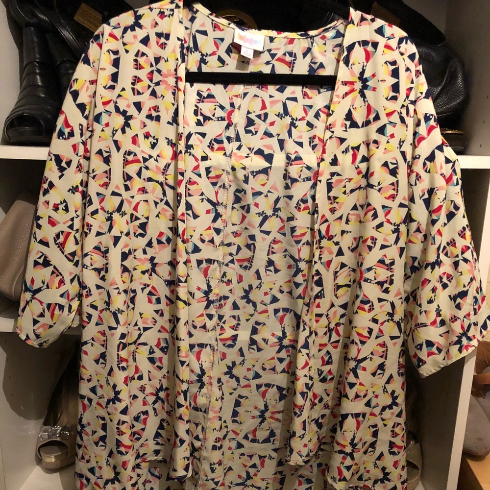 LuLaRoe Lindsay Kimono